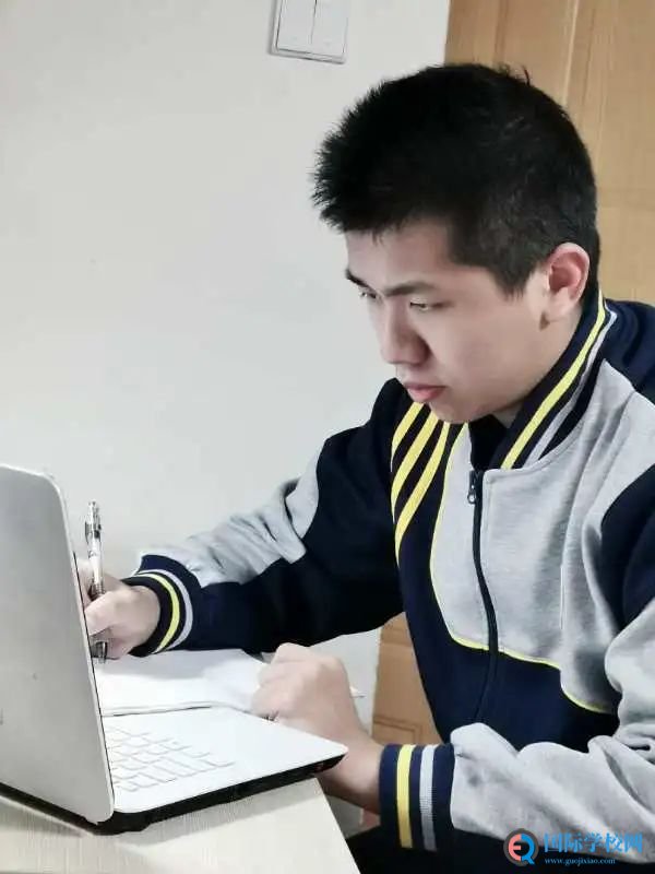 在自律中遇见最好的自己-记华美高二年级线上学习标兵风采展