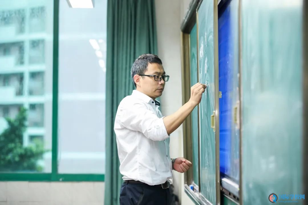 在自律中遇见最好的自己-记华美高二年级线上学习标兵风采展