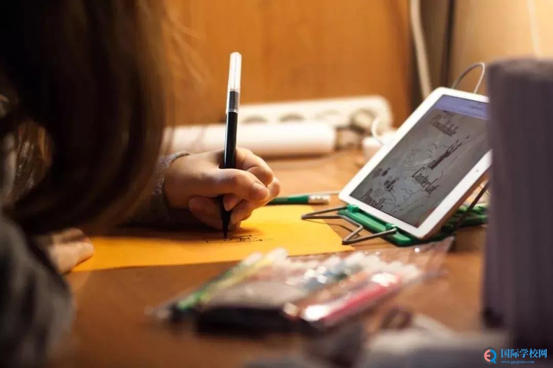 转轨国际学校有什么必要性？什么年纪转学最合适？
