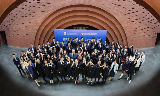 北外国际课程中心 - 一所开办在大学校园里的国际高中