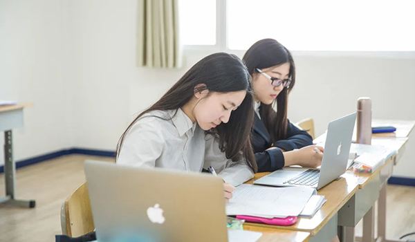 青岛梅尔顿国际学校(原二中剑桥高中) ：青岛梅尔顿国际学校的升学率如何？