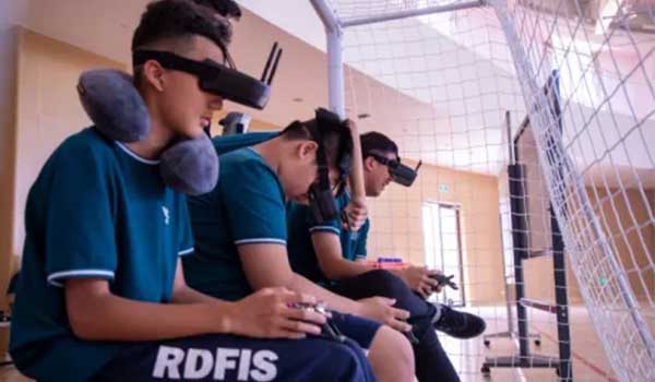 深圳讯得达国际书院 ：父亲节校园开放日，和讯得达一起变身“少年创客”！