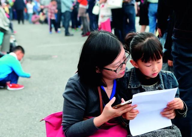 “公民同招”落地 挤进好民办校还是买学区房？