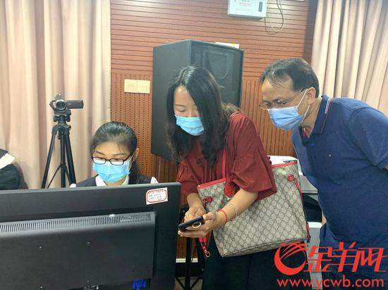 广州民办初中首次摇号派位 白云区中签率不足三分之一