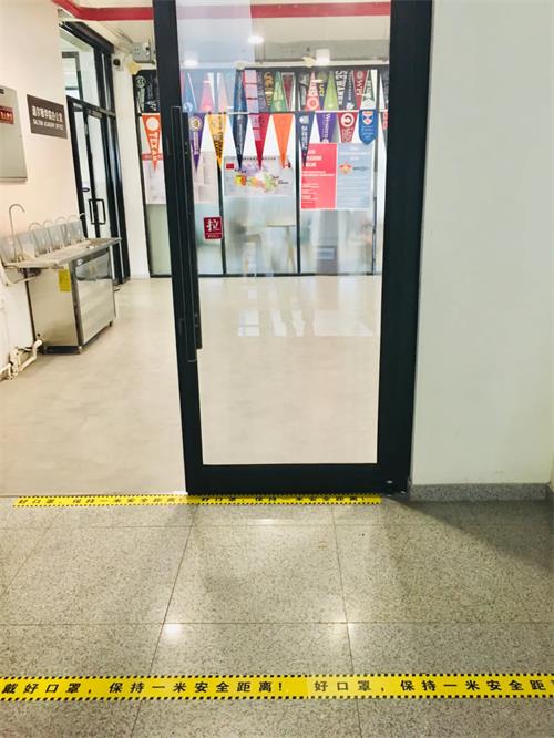久别的重逢：北京大学附属中学国际部初夏时节返校复课