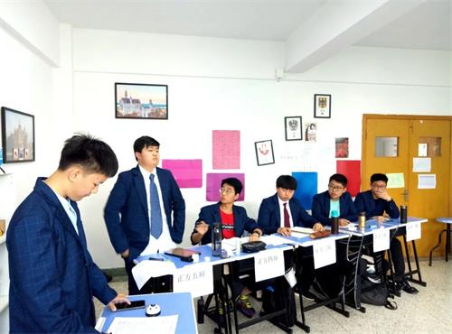 南师大附校国际部中德班特色课程——青少年哲学辩论课堂