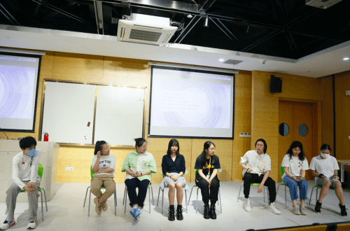 北大附属嘉兴实验学校同文部举行IBDP学习交流会