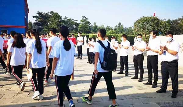 唐山英才国际学校 ：毕业季，唐山英才国际学校不说再见