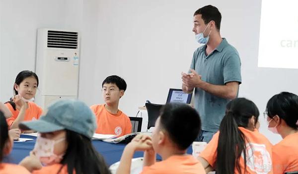 青岛梅尔顿国际学校(原二中剑桥高中) ：那么多夏令营为何要选梅尔顿暑期夏令营？