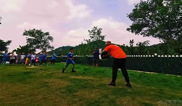 青岛梅尔顿国际学校(原二中剑桥高中) ：那么多夏令营为何要选梅尔顿暑期夏令营？