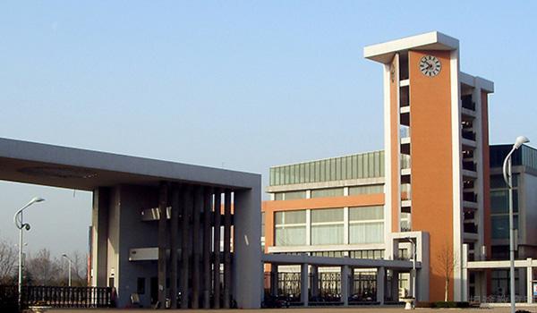 郑州一中国际部 ：郑州一中国际部中加班入学条件有哪些？