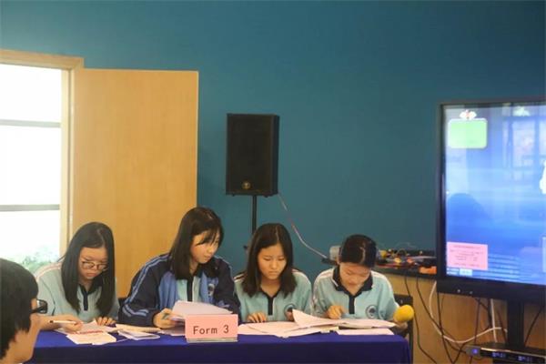 【多彩国际】带你奔赴佛山市外国语学校国际部一场由“人工智能”引发的“血”战