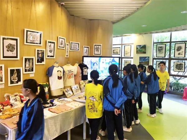 佛山市外国语学校国际部开设设计课程，百余件优秀作品亮相美术展活动