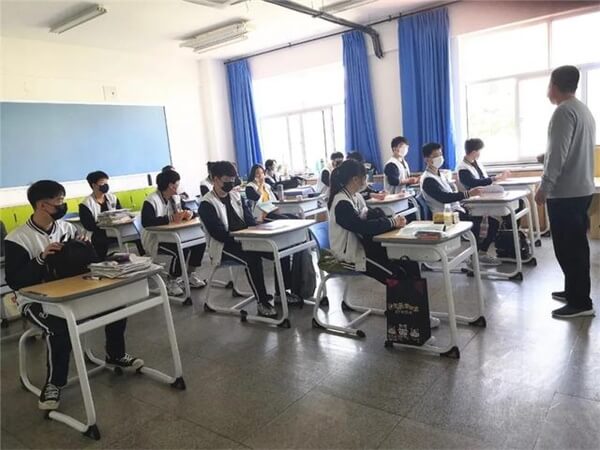 威实外开学啦！好久不见，你还是从前那个少年？