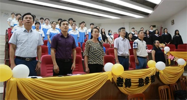 花满华英，扬帆启航——记佛山华英国际部2020届高三国际班毕业典礼暨成人仪式