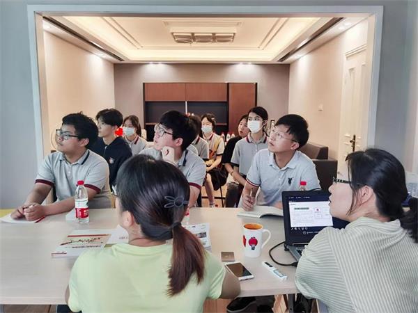向社会公益组织“取经”，宁波赫威斯肯特学子的暑假意义非凡