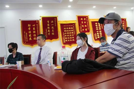 踏入北美名校，胜似闲庭信步/力迈中美学校北美名校直通班开课啦！