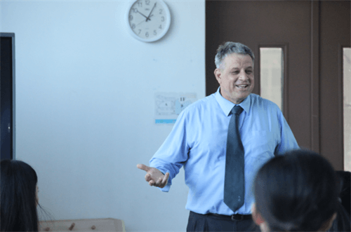 IB泰斗Peter McCombe来昆山加拿大国际学校授课