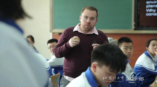 择校直通车 - 邂逅北京市第十二中学[国际部]