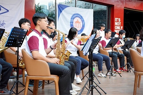 艺术新看点——新哲（原讯得达国际书院）学子在海上世界开了一场音乐会