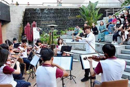 艺术新看点——新哲（原讯得达国际书院）学子在海上世界开了一场音乐会