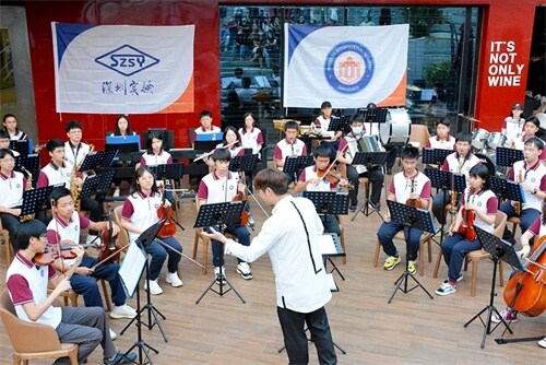 艺术新看点——新哲（原讯得达国际书院）学子在海上世界开了一场音乐会