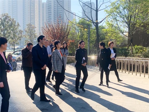 省委统战部副部长石松江一行调研中铁置业中加学校民族团结进步创建工作