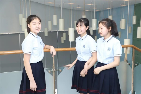 喜报｜六力国际学校荣获2020腾讯教育“回响中国”年度盛典两项大奖
