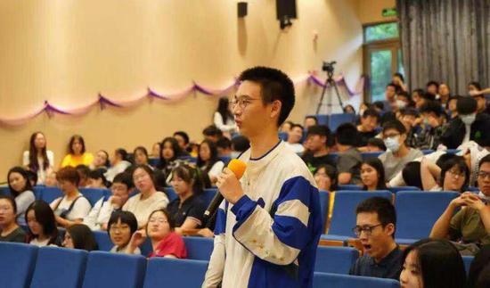三年磨一剑 万科在上海办的德英乐国际高中到底有何不同