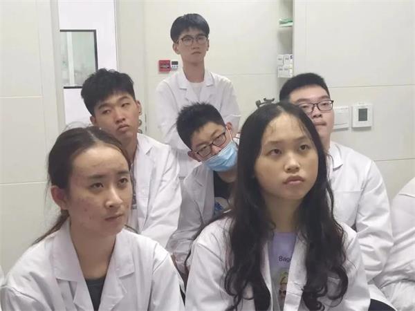 喜报丨江苏省震泽中学国际部2020年iGEM与AMC大赛战绩强势来袭！