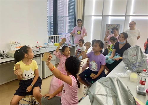 与全球顶级名校学生同台竞技，华附国际部终夺2020 iGEM竞赛金牌！