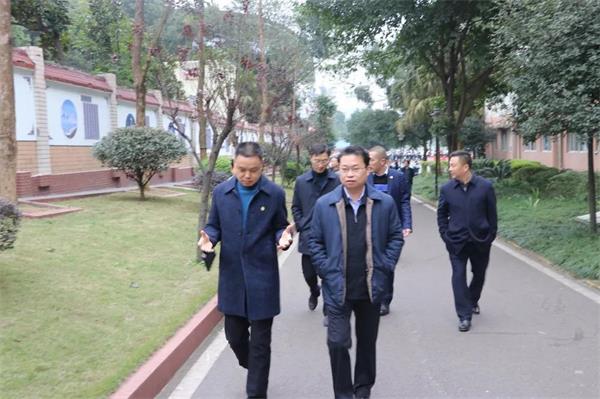 涪陵区教育考察团一行至泸州天立国际学校考察调研