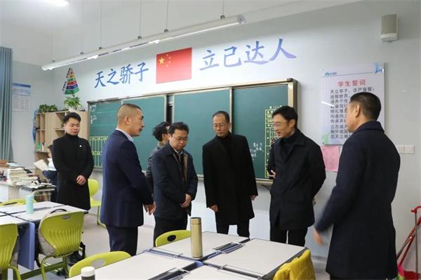涪陵区教育考察团一行至泸州天立国际学校考察调研