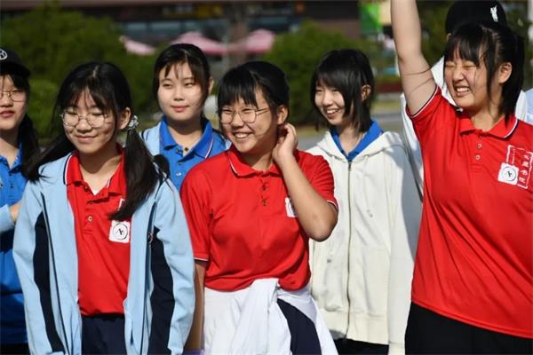 学院PK、师生团建，青岛威德明特双语学校这样为祖国庆生！