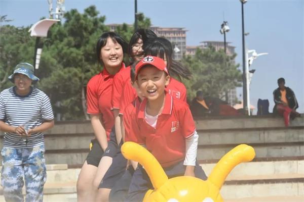 学院PK、师生团建，青岛威德明特双语学校这样为祖国庆生！