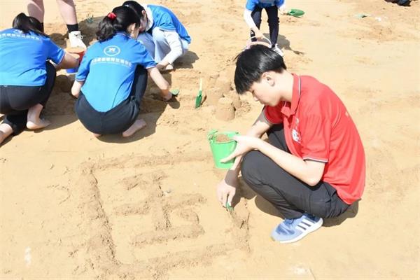 学院PK、师生团建，青岛威德明特双语学校这样为祖国庆生！