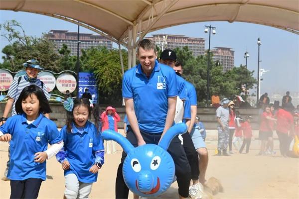 学院PK、师生团建，青岛威德明特双语学校这样为祖国庆生！