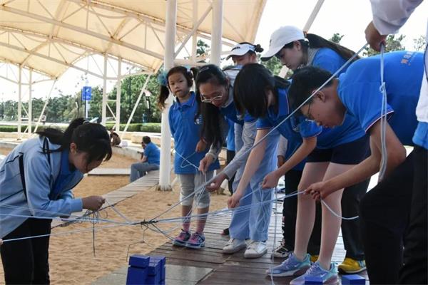 学院PK、师生团建，青岛威德明特双语学校这样为祖国庆生！