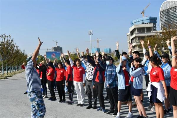 学院PK、师生团建，青岛威德明特双语学校这样为祖国庆生！