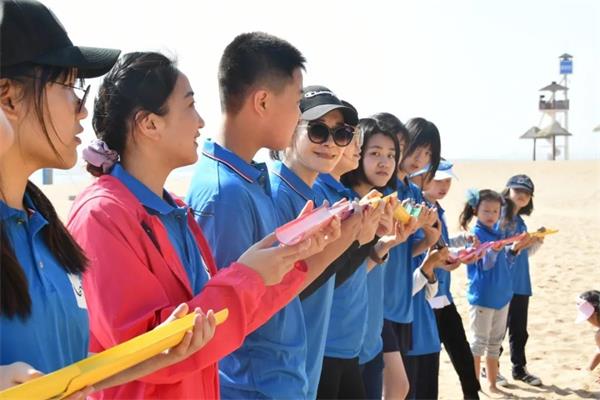 学院PK、师生团建，青岛威德明特双语学校这样为祖国庆生！