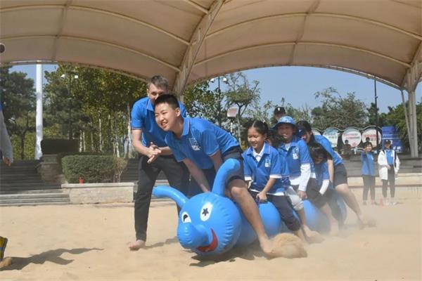 学院PK、师生团建，青岛威德明特双语学校这样为祖国庆生！