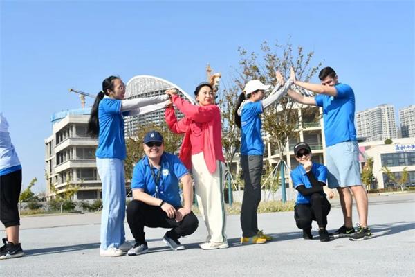 学院PK、师生团建，青岛威德明特双语学校这样为祖国庆生！
