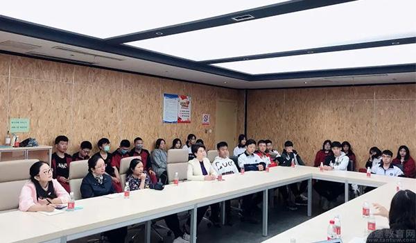 长沙麓山中加国际课程中心 ：加拿大驻华领事馆领导莅临麓山中加国际部