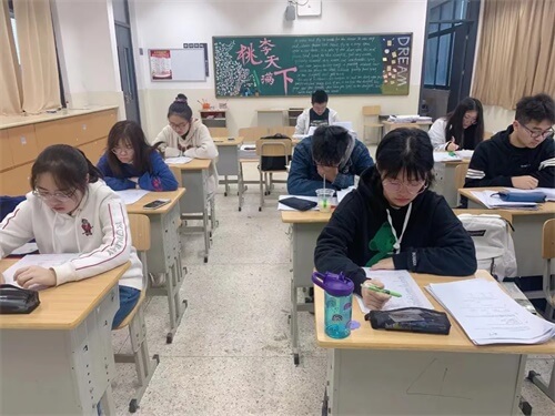 走进江苏泰州中学国际部：你不知道的国际部学子的一天