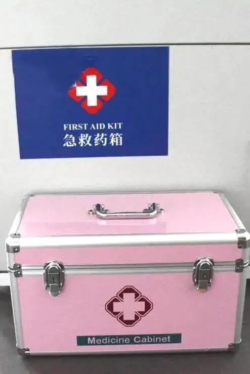 深圳新哲书院（原讯得达国际书院）奇谈: 蛛丝“蚂”迹生物社