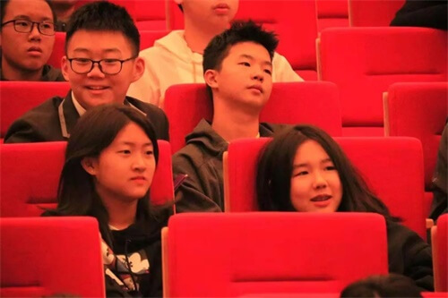 中科院首席科学家张双南教授在清澜山学校开讲：预言和发现黑洞，2020年物理学诺奖