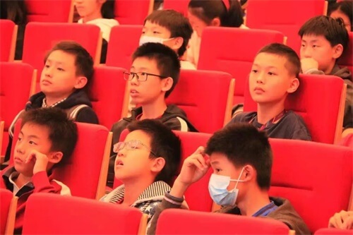 中科院首席科学家张双南教授在清澜山学校开讲：预言和发现黑洞，2020年物理学诺奖