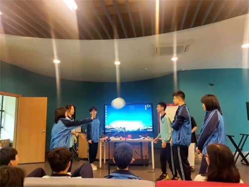 佛山外国语学校国际部英语趣味Show：令人心动的Morning Assembly