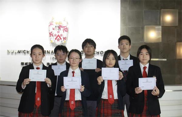 珠海德威国际高中学子喜获国际数学竞赛佳绩！
