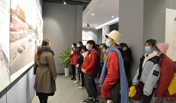 淮安市嘉洋国际学校 ：淮安市嘉洋国际中学部张纯如纪念馆之行